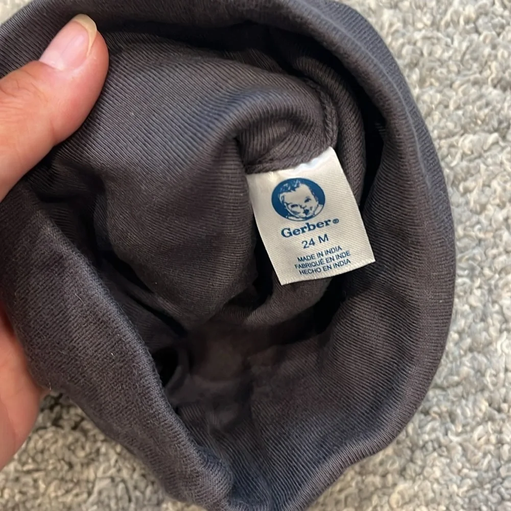 Infant Beanies EUC